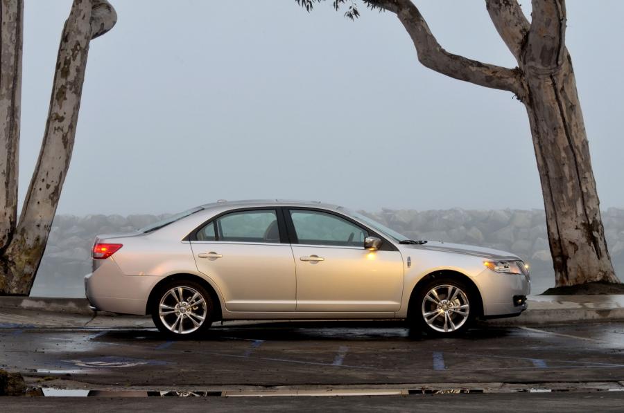  Lincoln MKZ 2010 года  (фото 202 из 211)